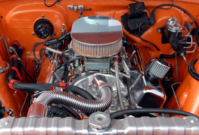 garagiste-SIGNES-min_car-engine-1738309